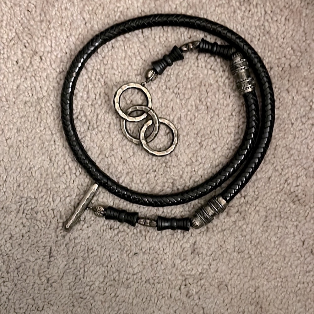 VINTAGE VEGAN LEATHER ADJUSTABLE BELT WITH SILVER ACCENTS